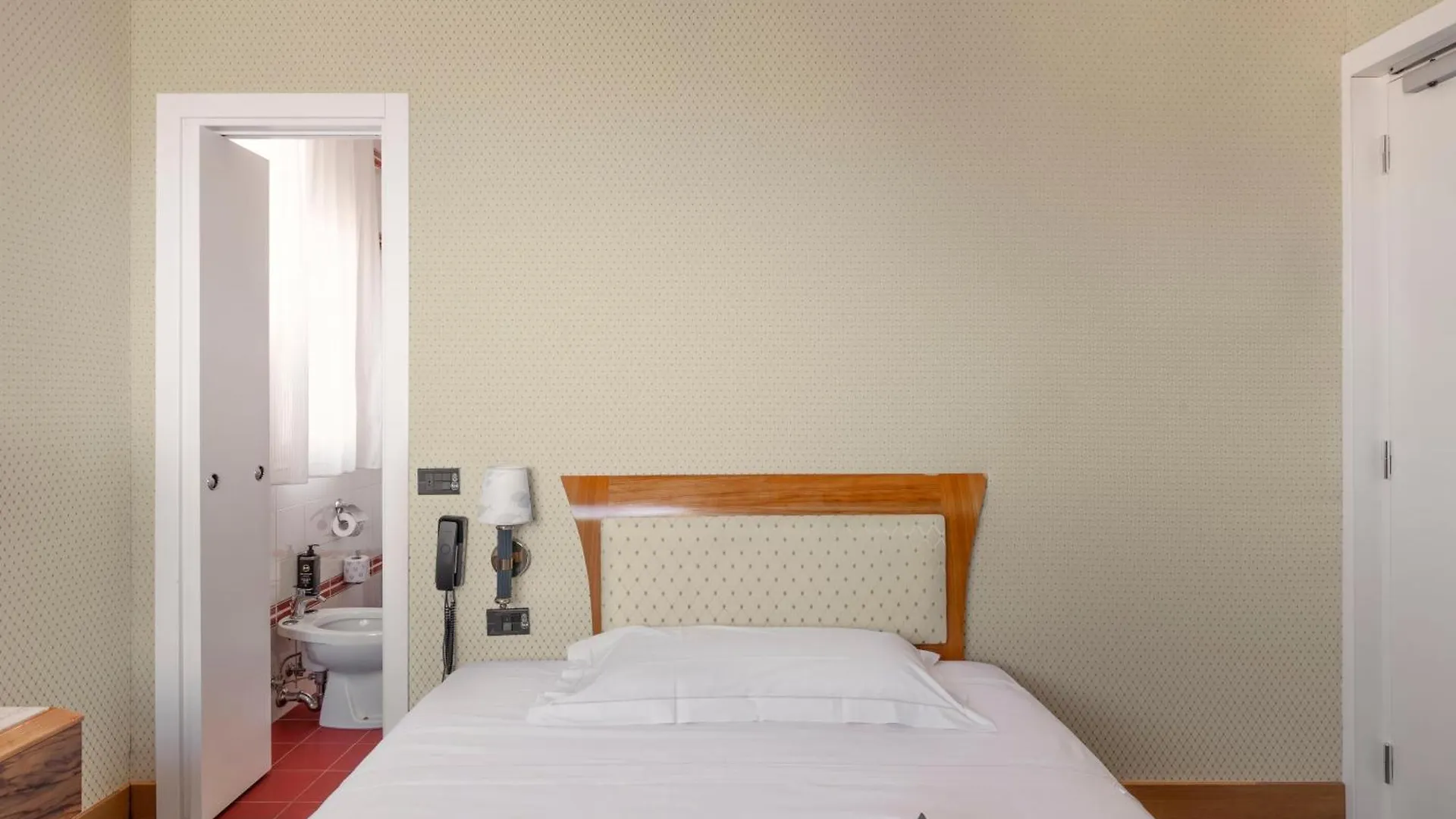 B&B Hotel Chioggia Airone Sottomarina 4*,  Italy